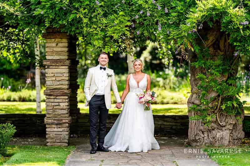 Tudor Barn Eltham - image