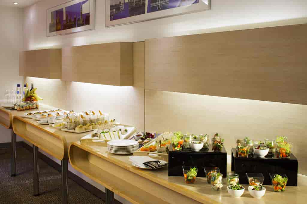 Novotel London City South - image
