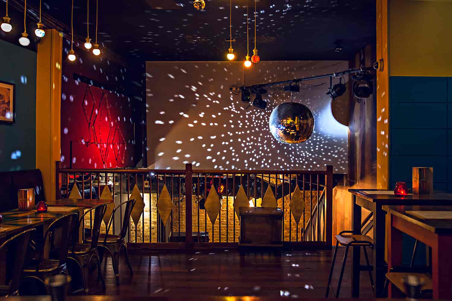 Trapeze Bar - image