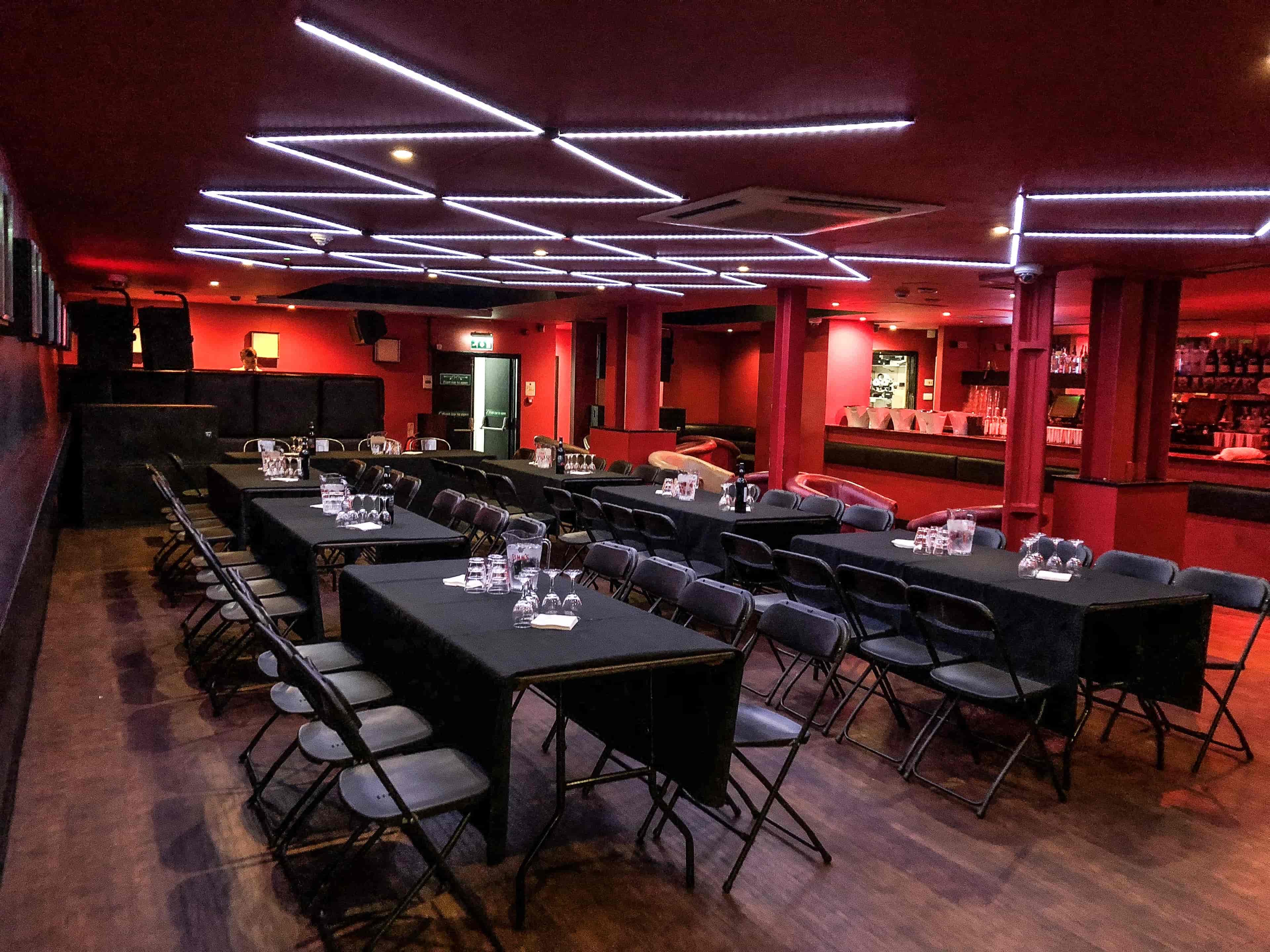 Trapeze Bar - image