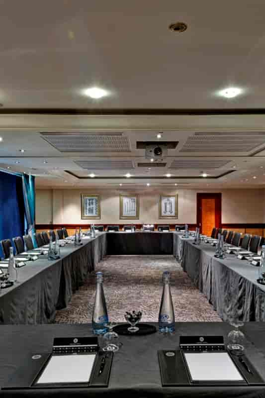 Leonardo Royal Hotel London City - image