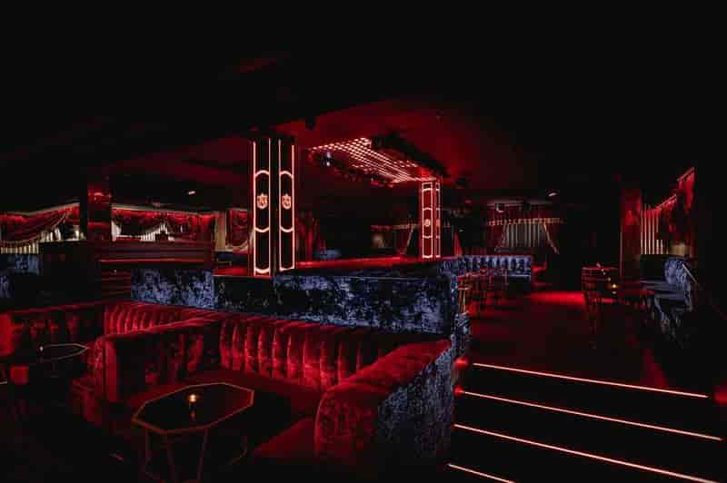 cirque le soir  - image
