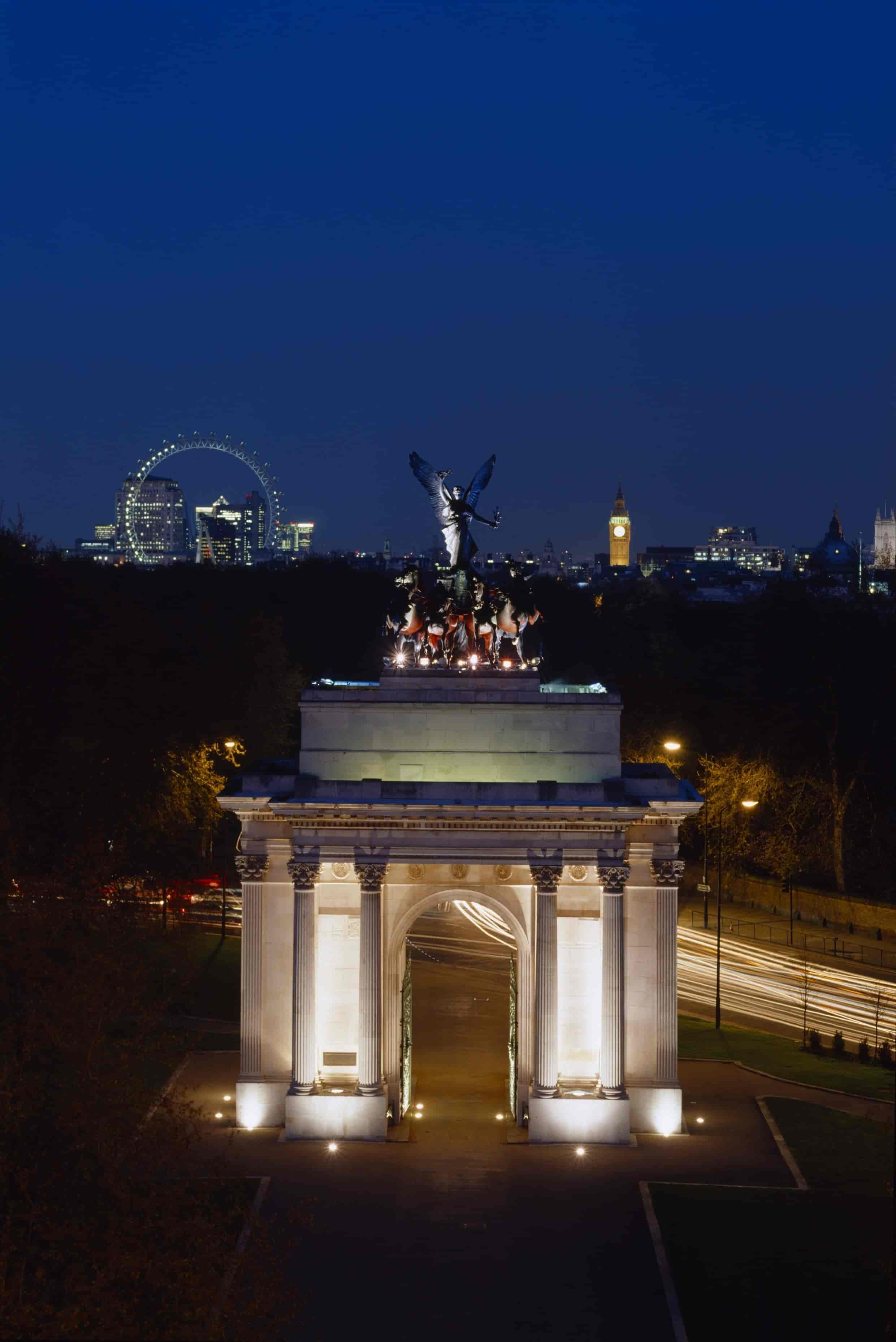 Wellington Arch - image