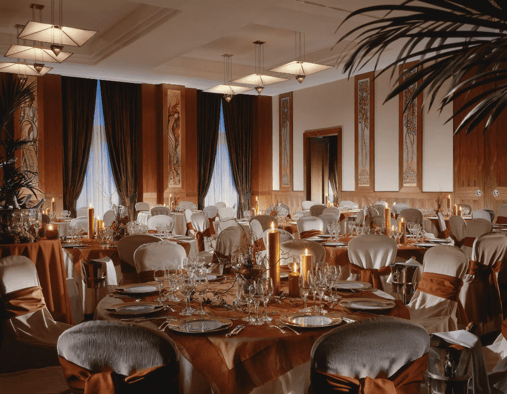 Canary Riverside Plaza Hotel - image