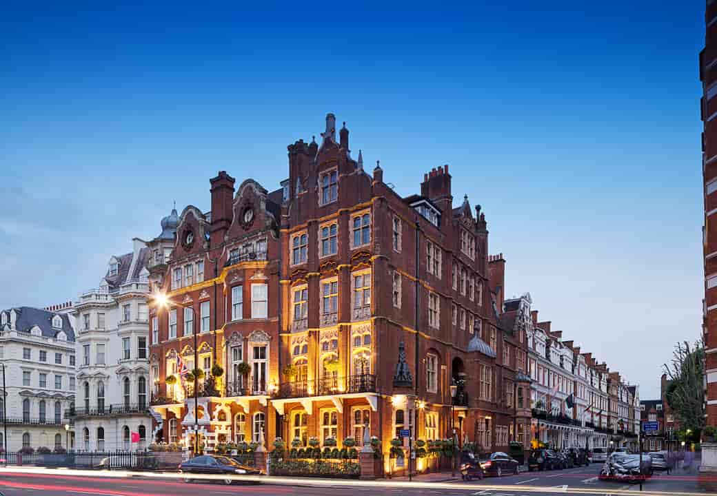 The Milestone Hotel and Residences - image