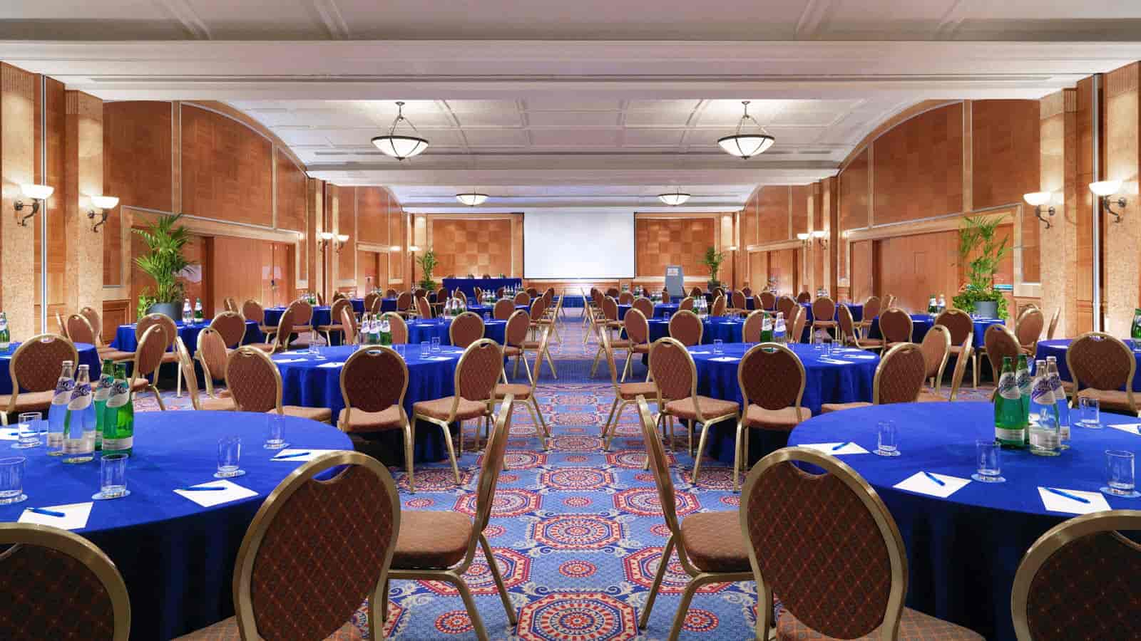 Sheraton Skyline Hotel London Heathrow - image