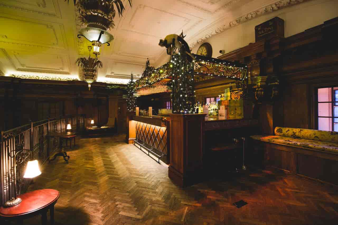 The Trading House - image