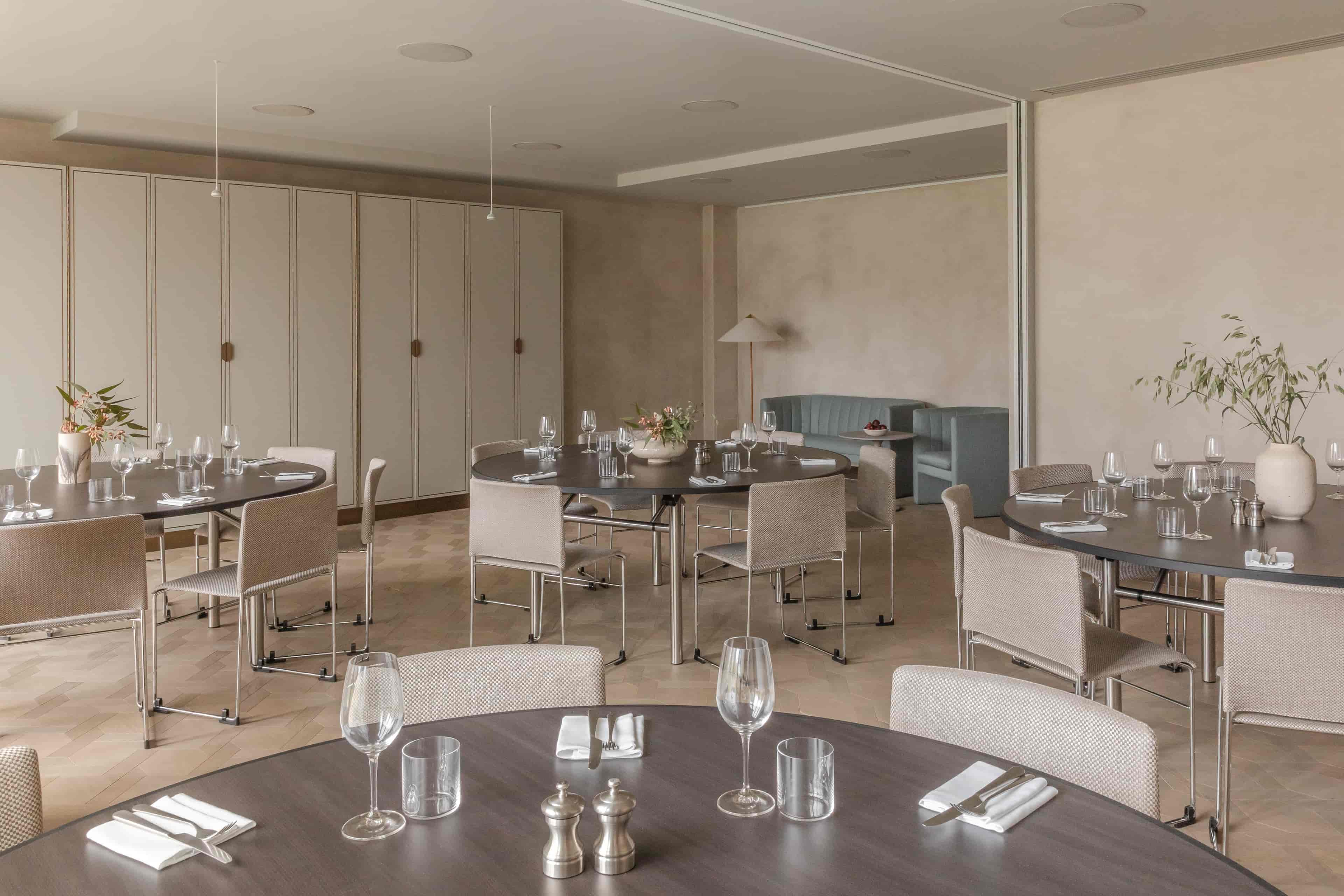 The Stratford at Manhattan Loft Gardens - image