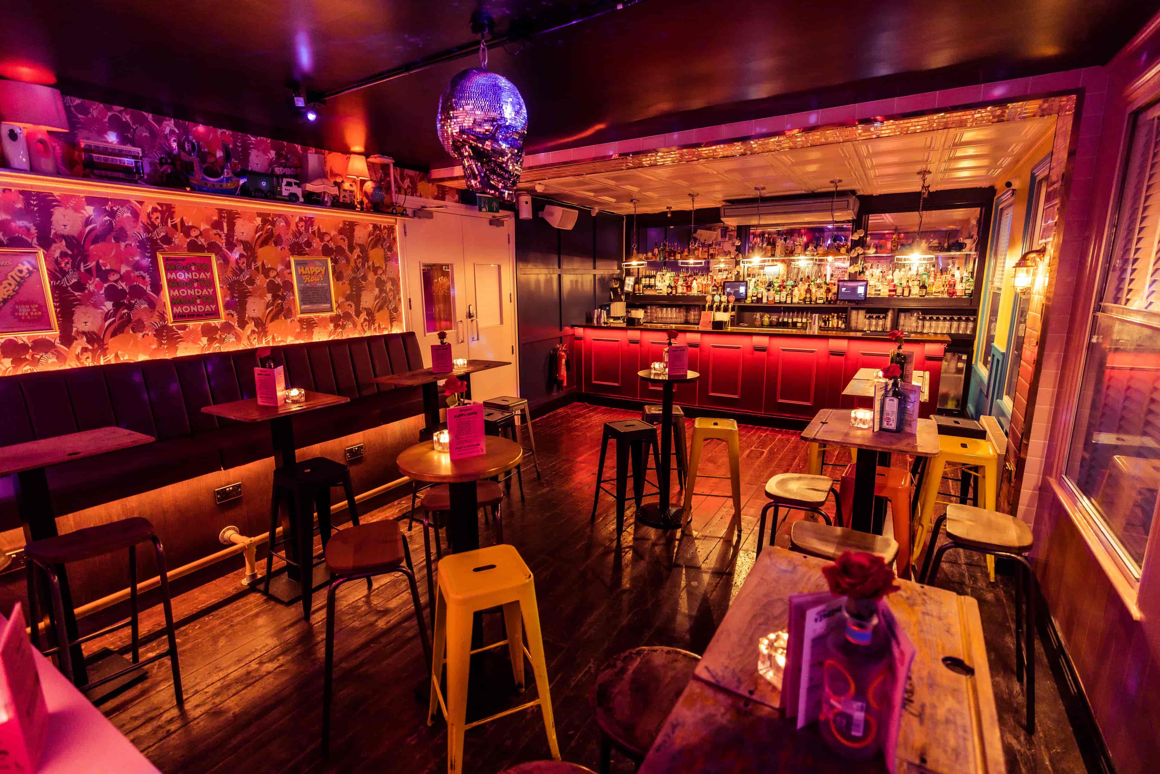 Simmons | Soho - image