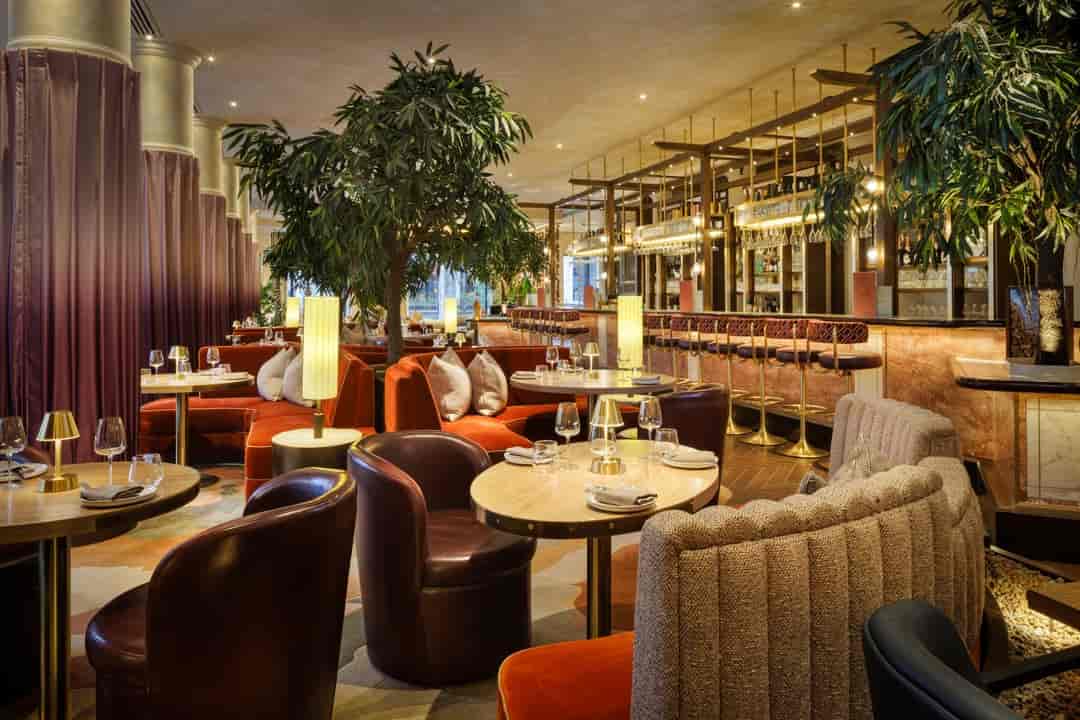 Trafalgar St James - image