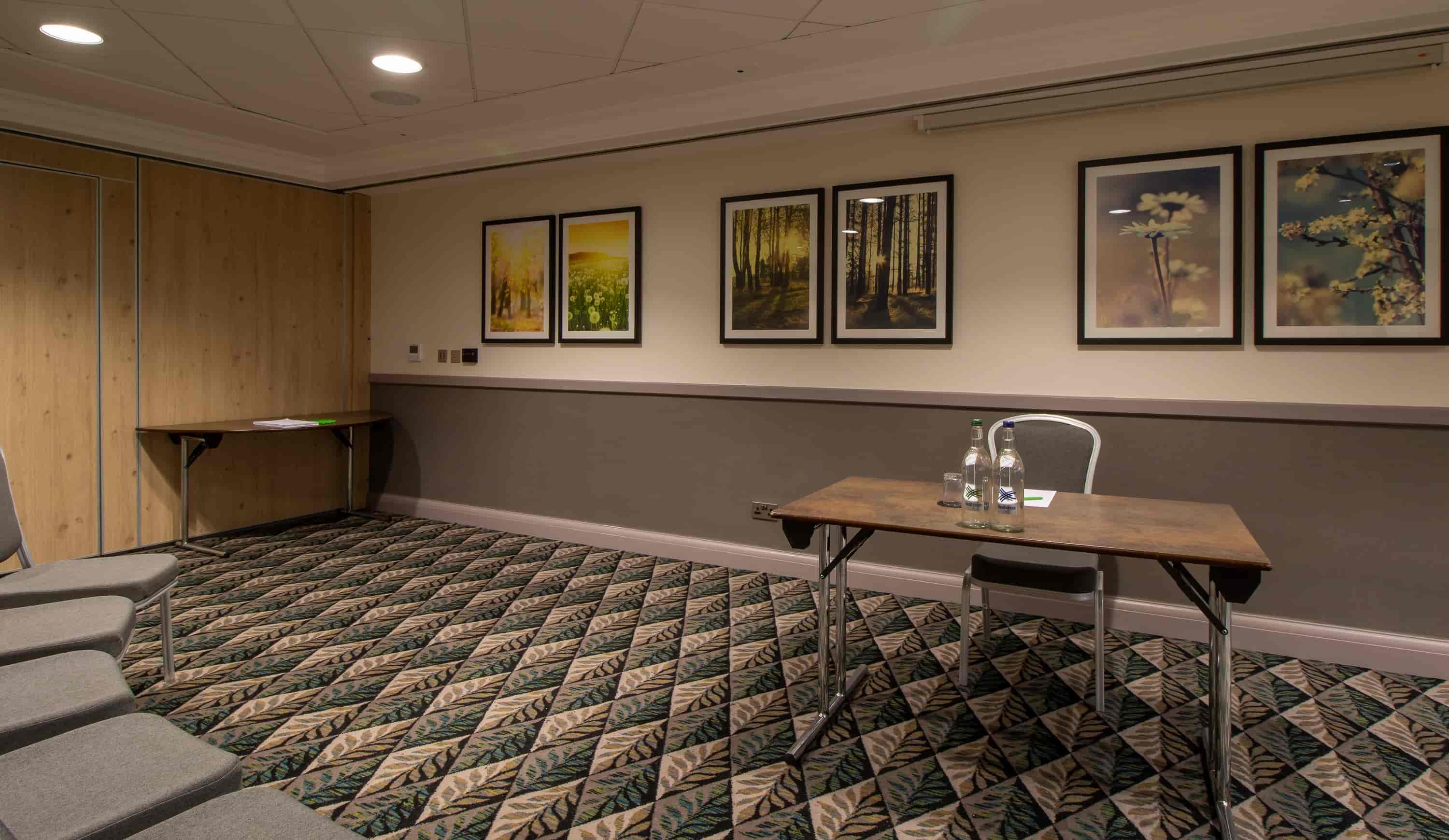 Holiday Inn Leicester Wigston - image