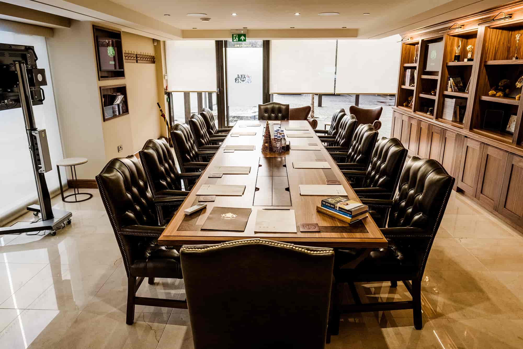 Show Room Facility in Central Oxford - image