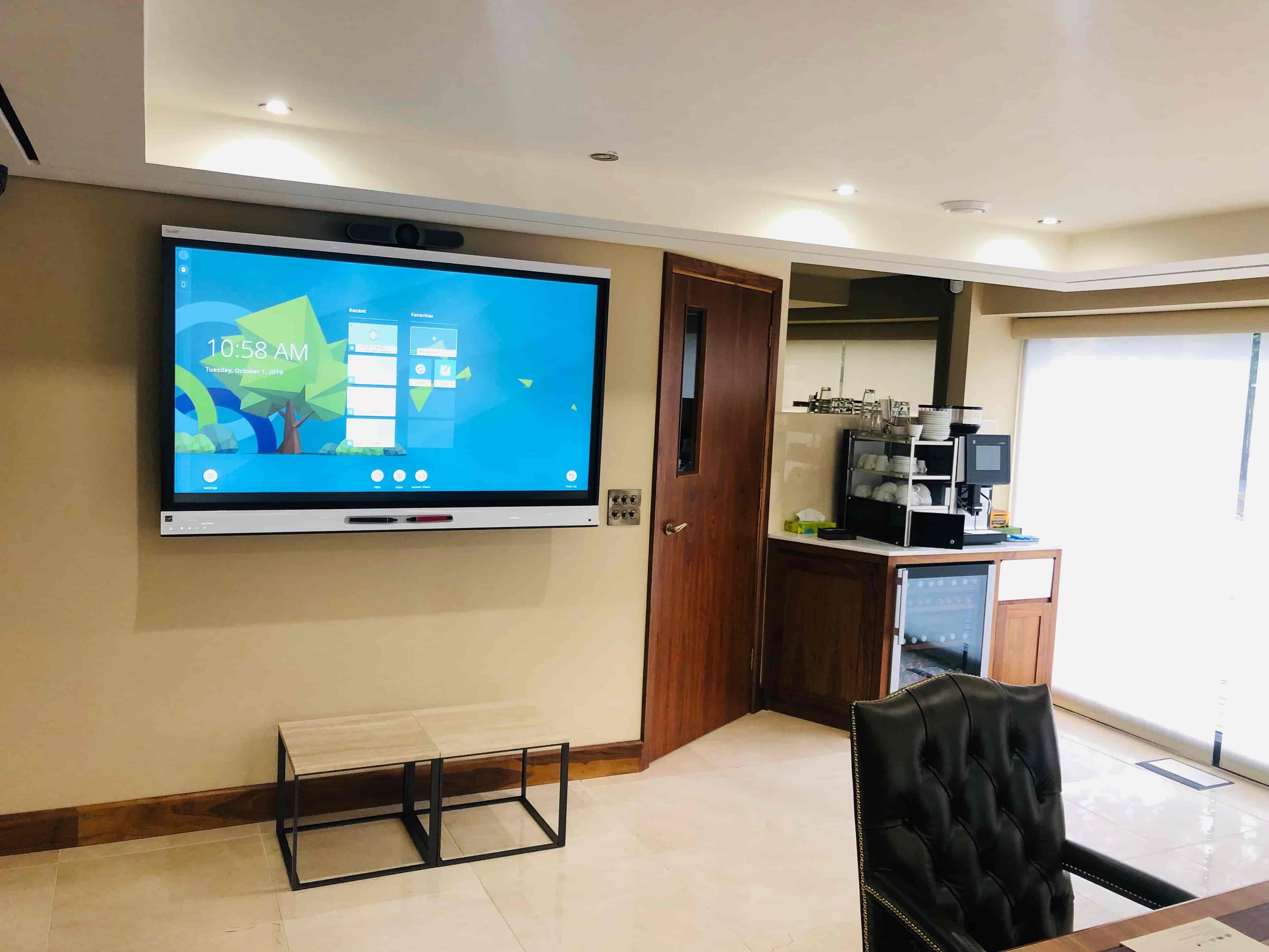 Show Room Facility in Central Oxford - image