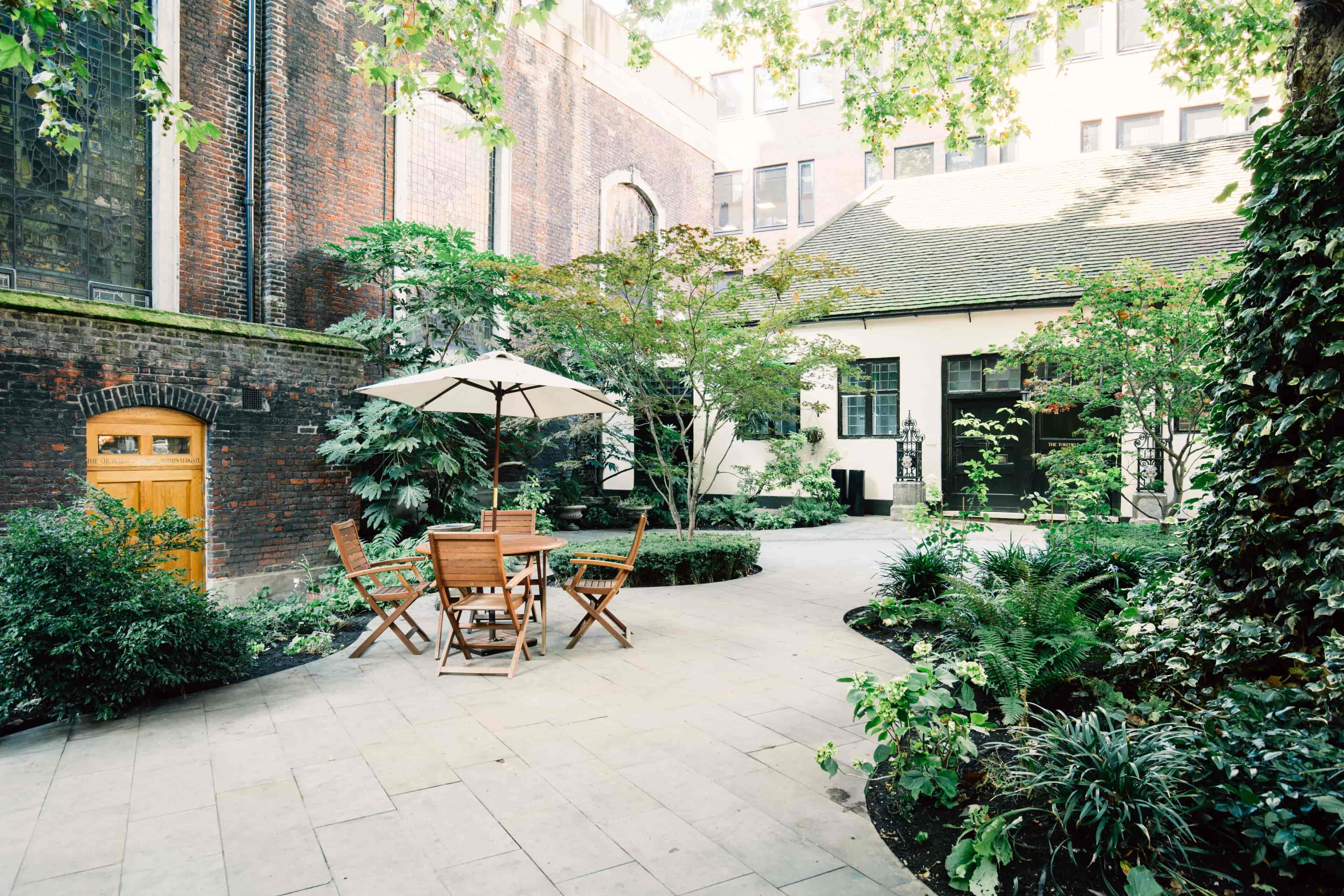 Stationers' Hall and Garden - image