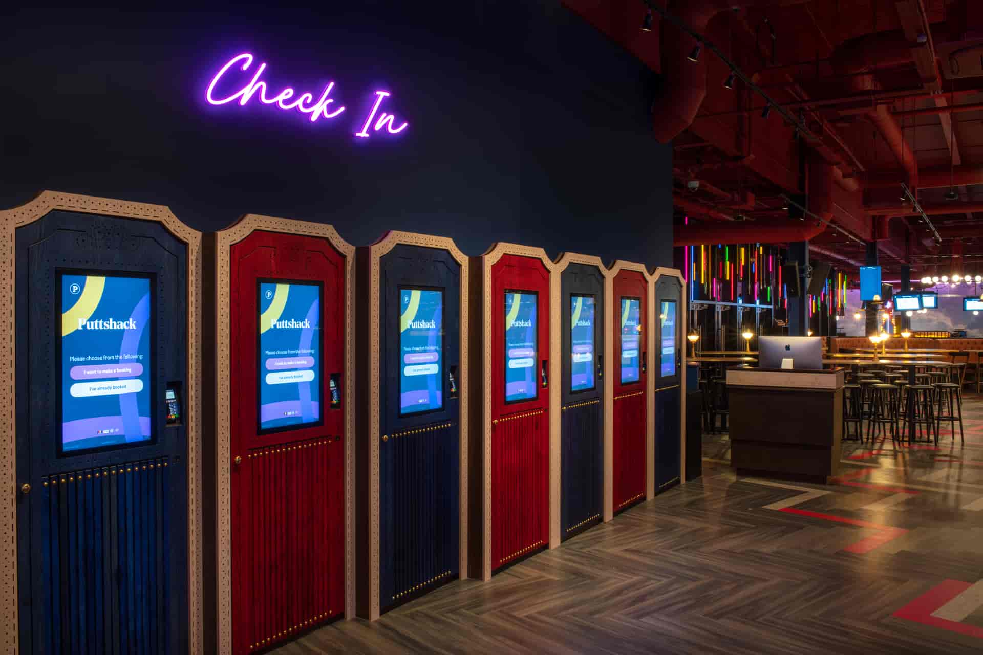 Puttshack Lakeside - image