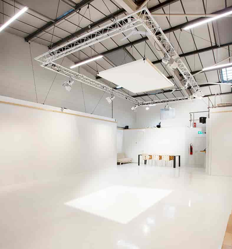 Des Fildes Hire Studio - image