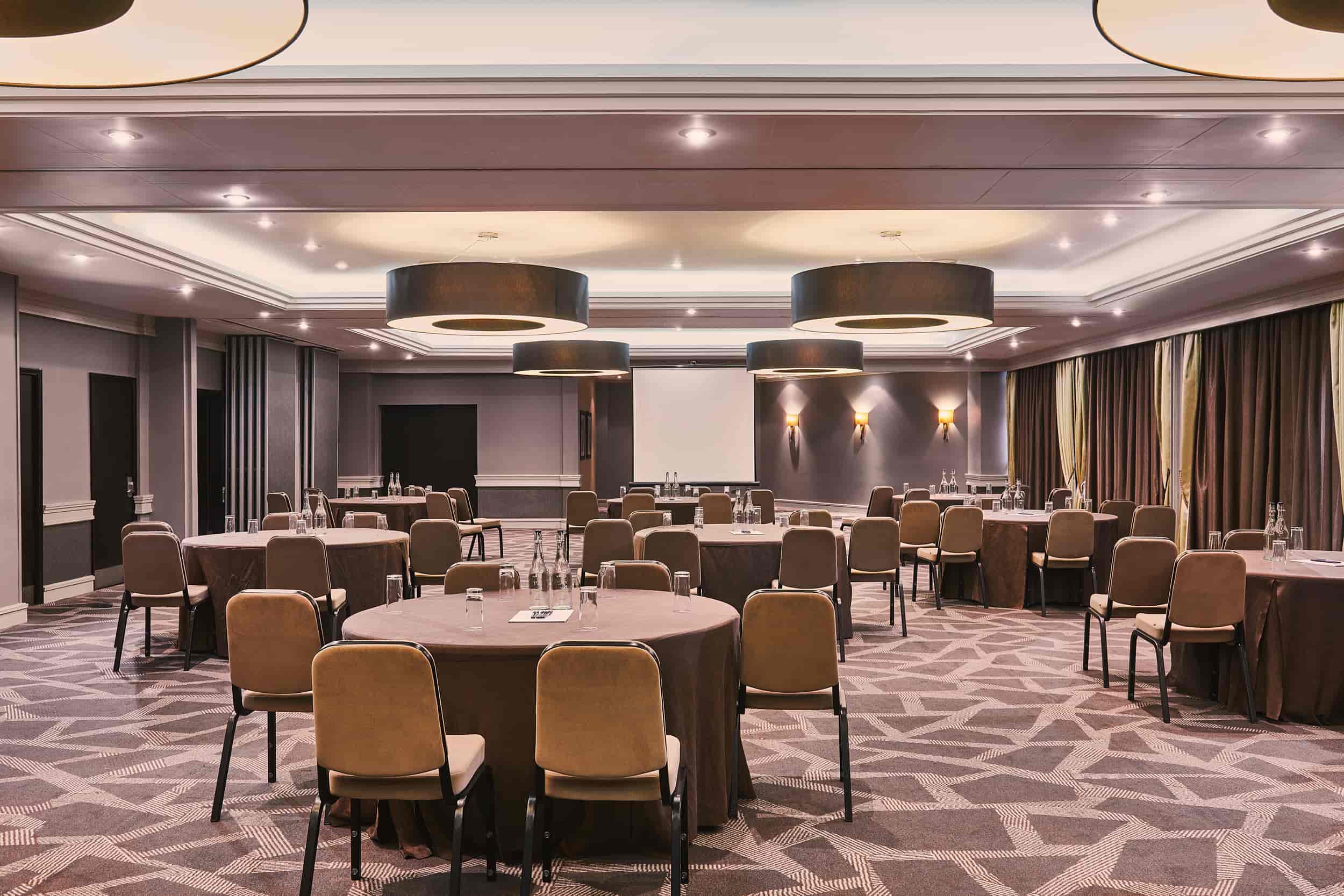 DoubleTree by Hilton London Ealing - image