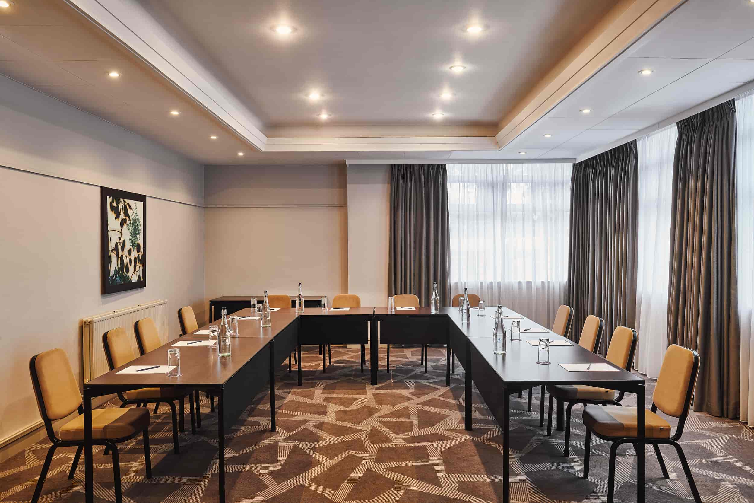 DoubleTree by Hilton London Ealing - image
