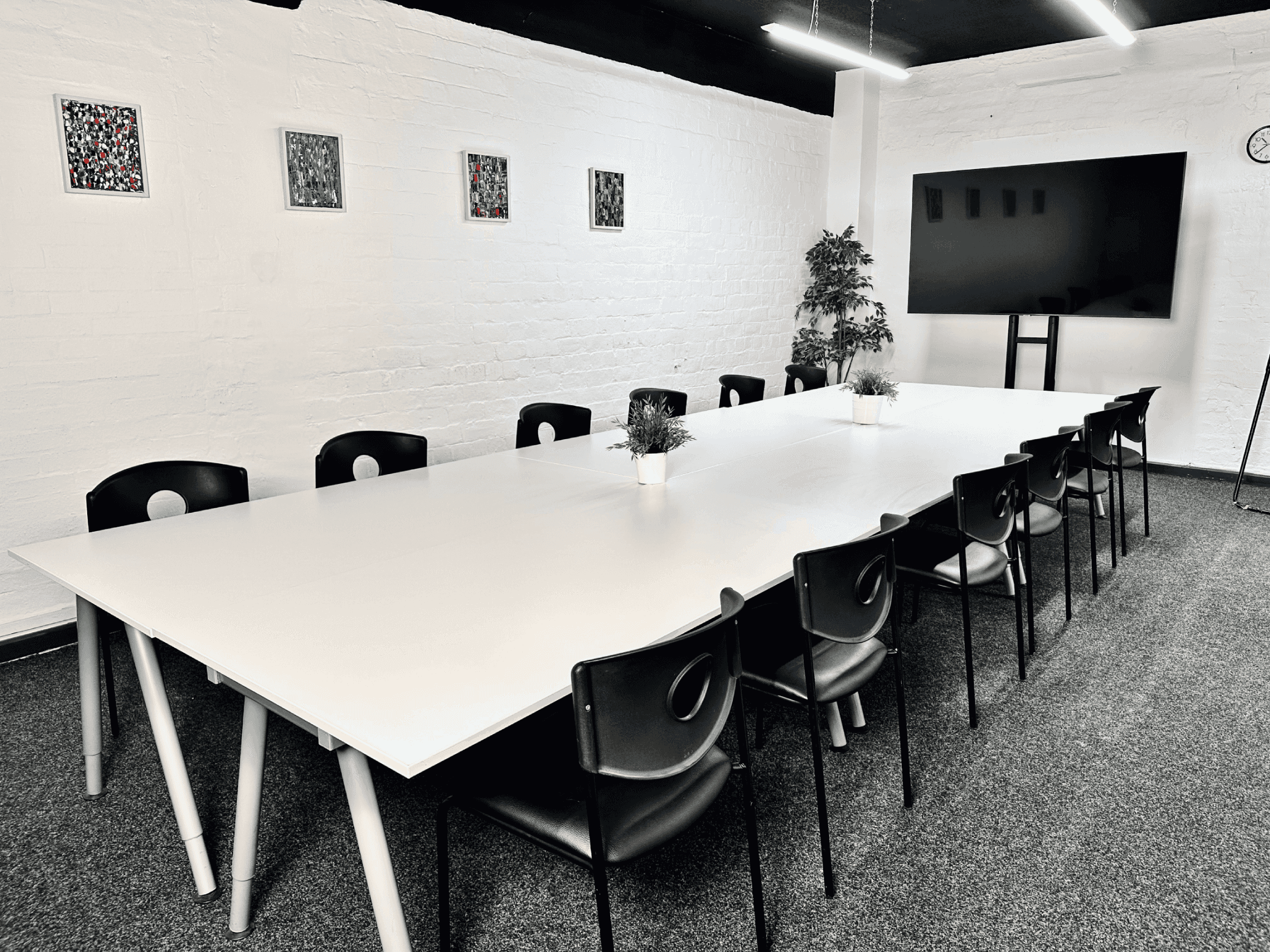 Glasgow Training Rooms - image