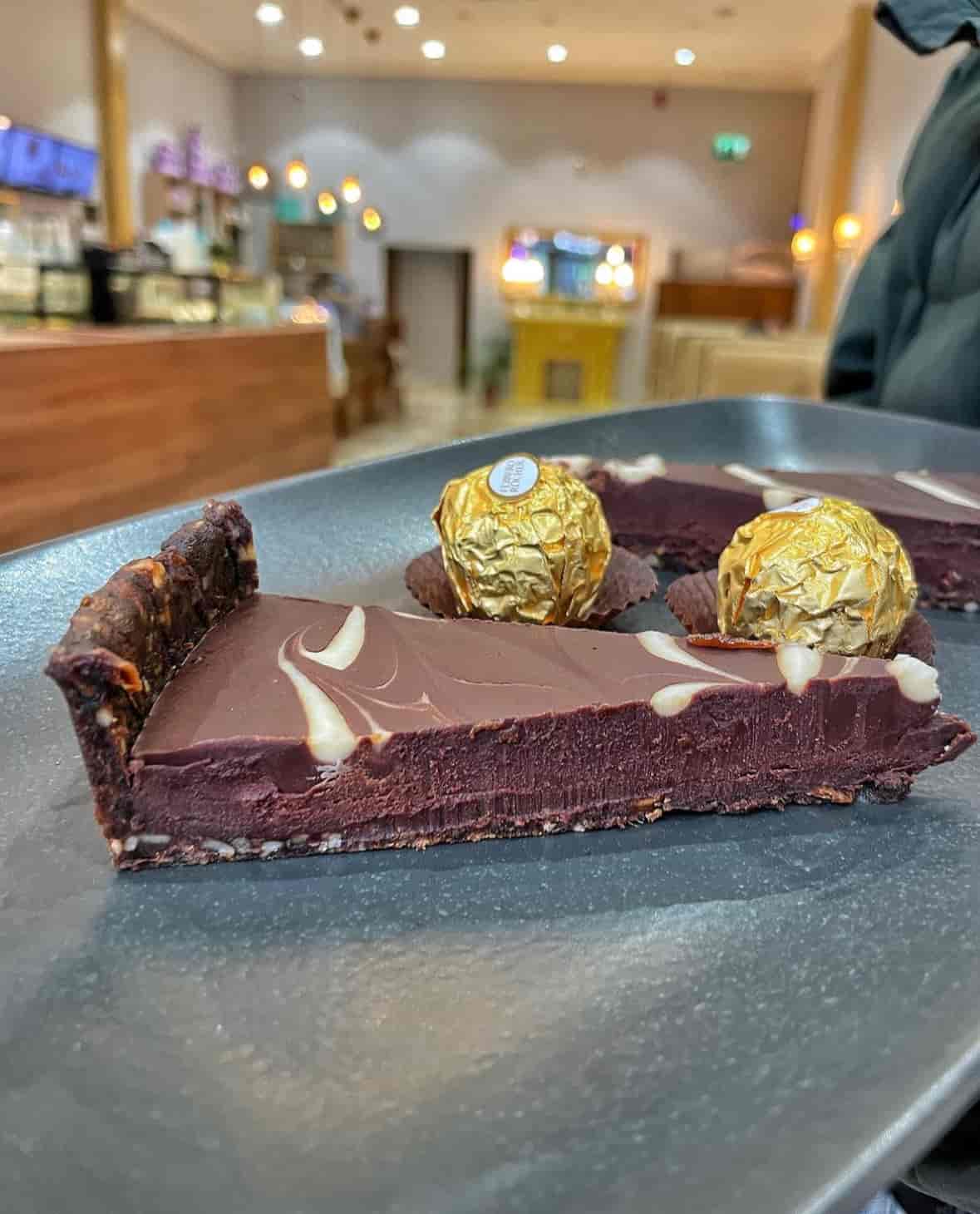 CREMA DOLCE Coffee & Desserts - image