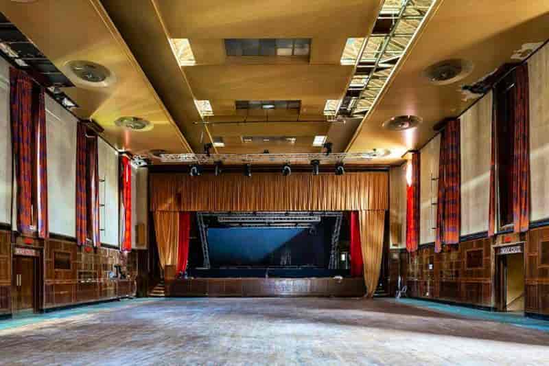 Hornsey Town Hall Arts Centre - image