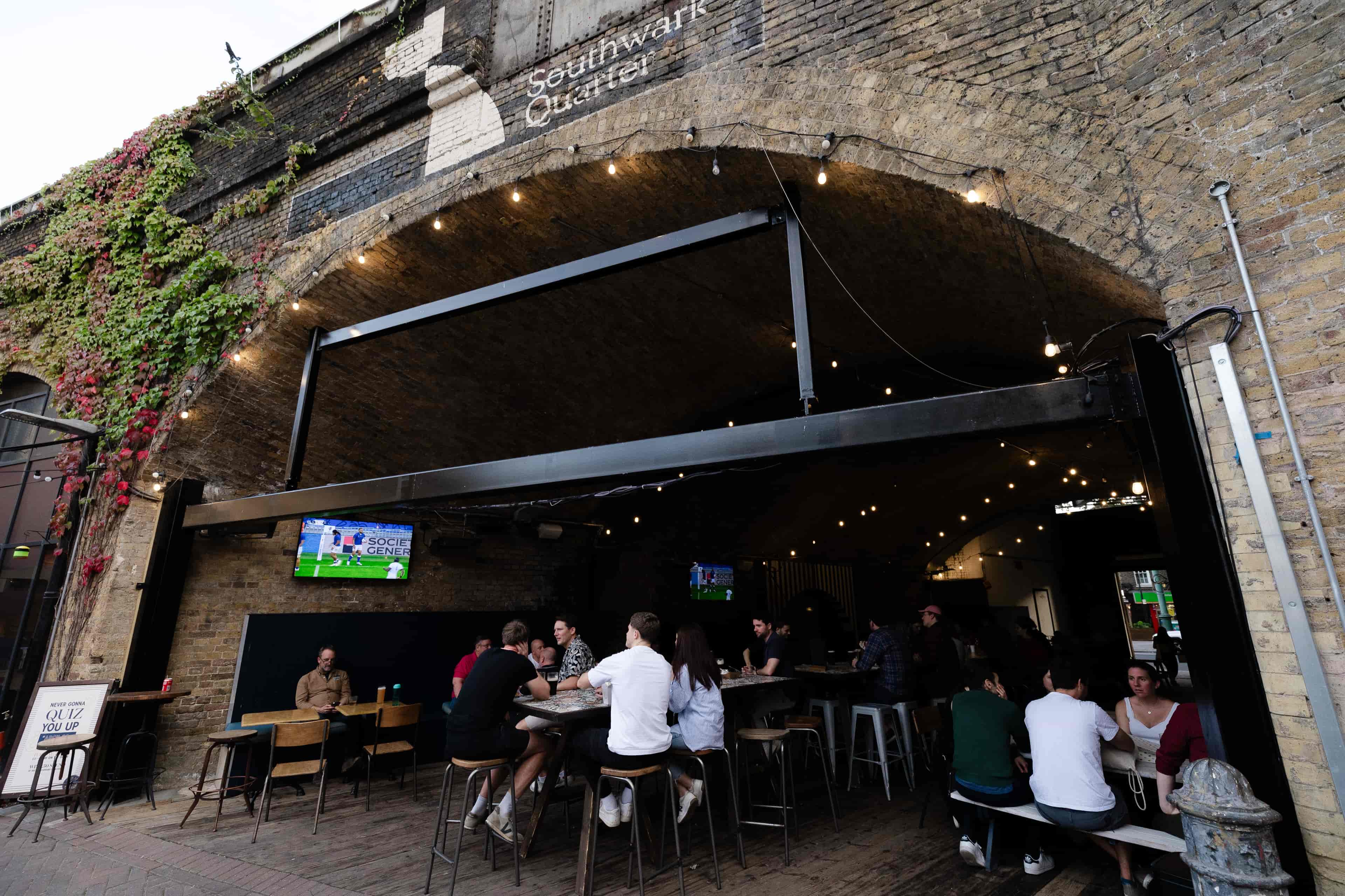 Four Quarters - image