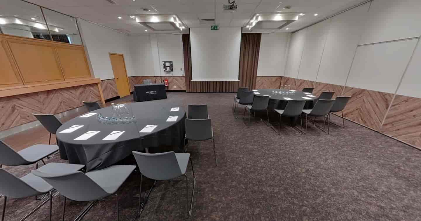 Novotel Birmingham Centre - image