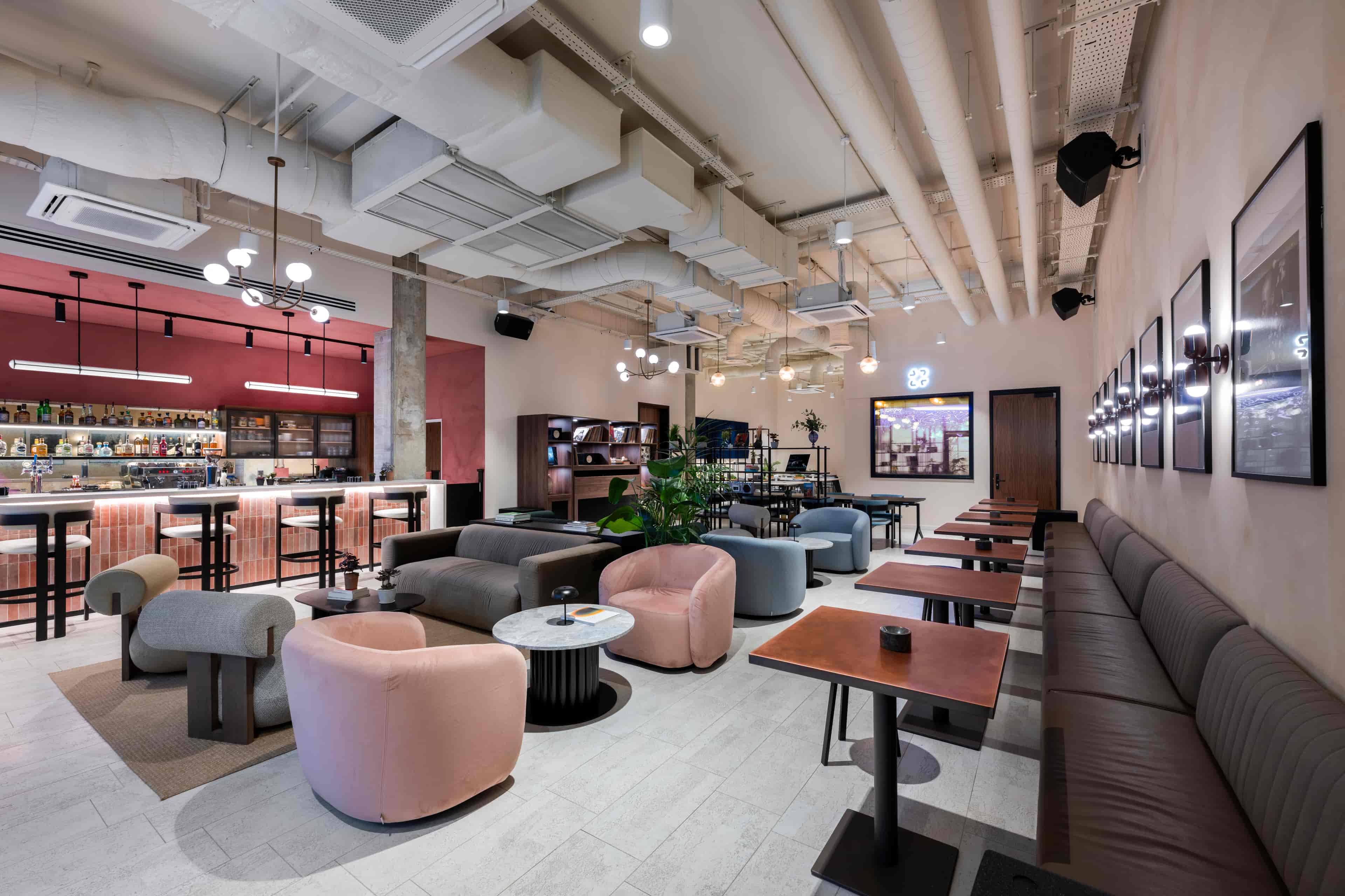 Qube Elephant Lounge & Bar - image