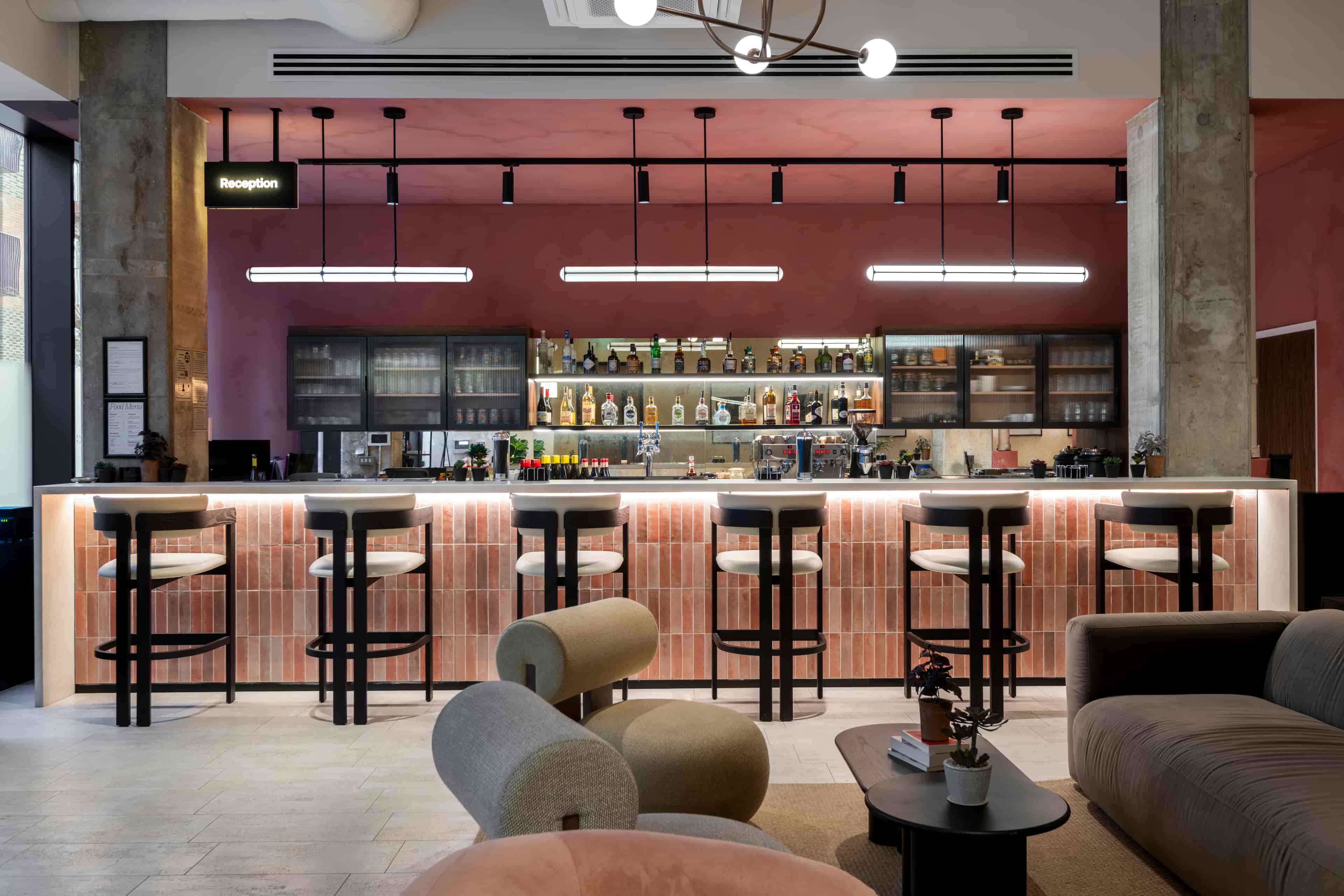 Qube Elephant Lounge & Bar - image