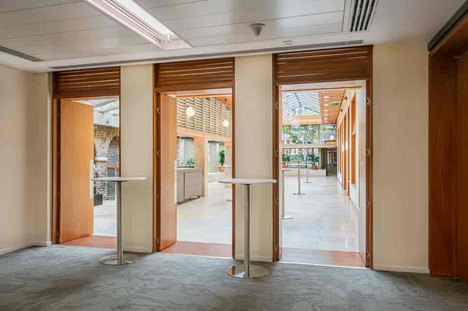 No.11 Cavendish Square - image