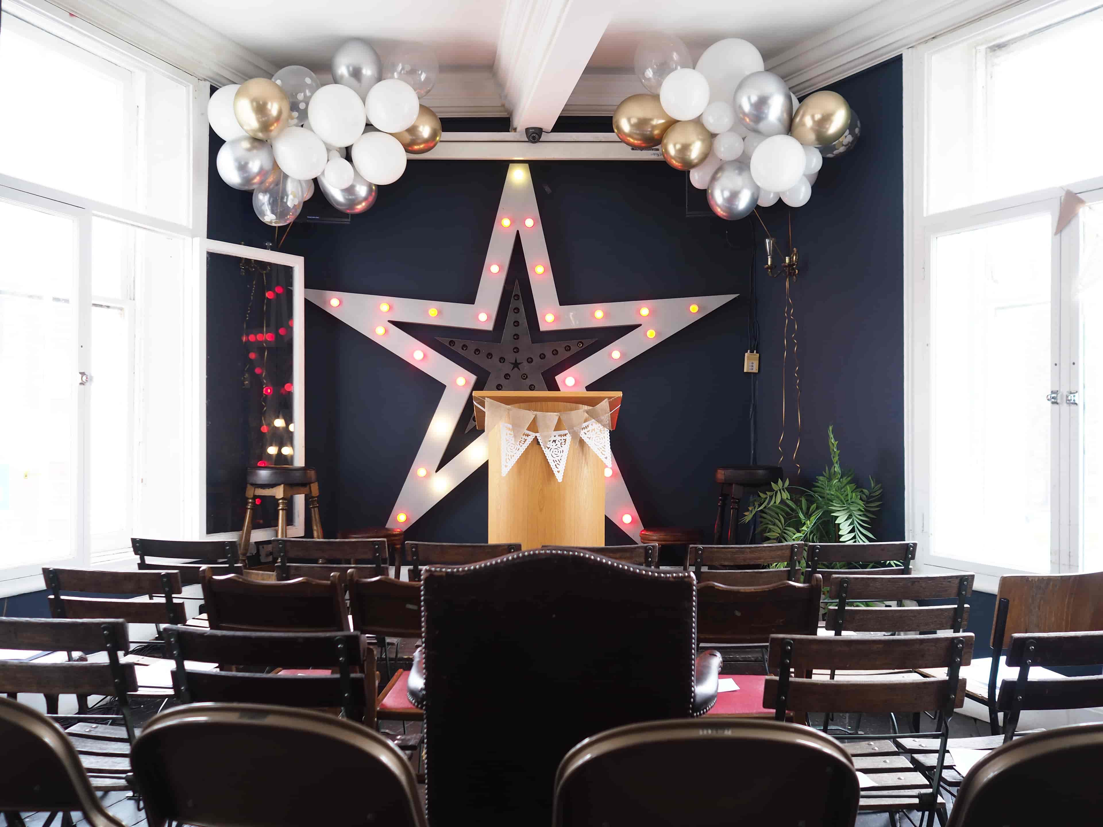 Star by Hackney Downs - image