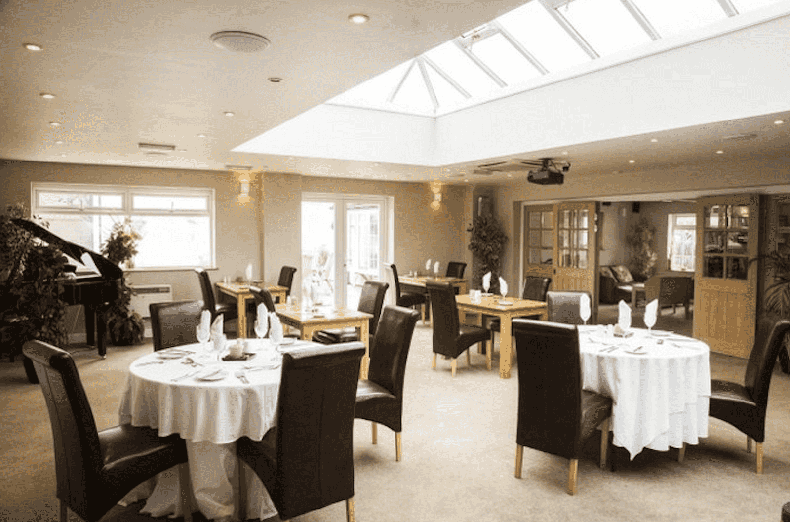 The Limes Country Lodge Hotel - image