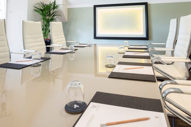 Henley Suite - image