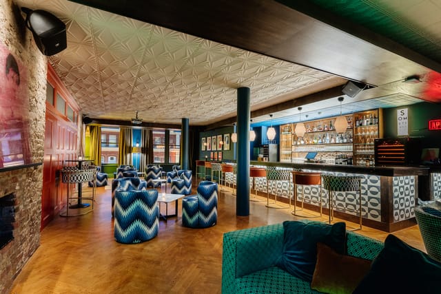 Cocktail Bar - image