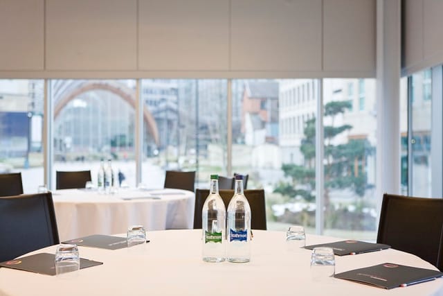 Adelphi Room - image