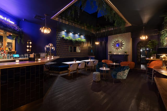 Lounge Bar - image