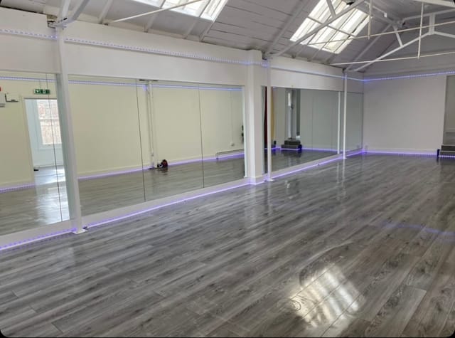 Studio - image
