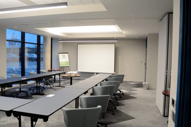 Academy meeting centre - image