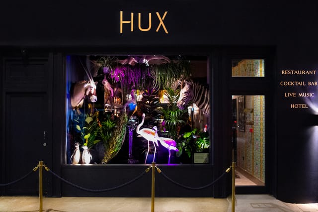 Hotel - image