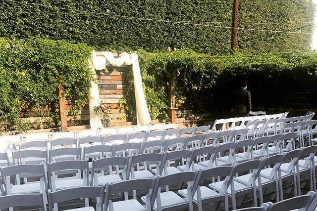 Outdoor Patio - image