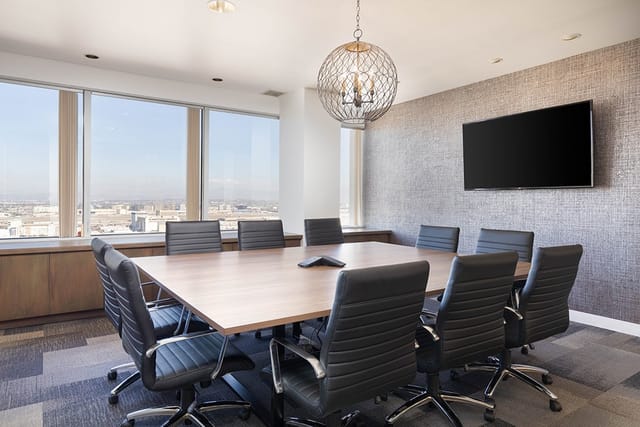 Medium Conference Room - image