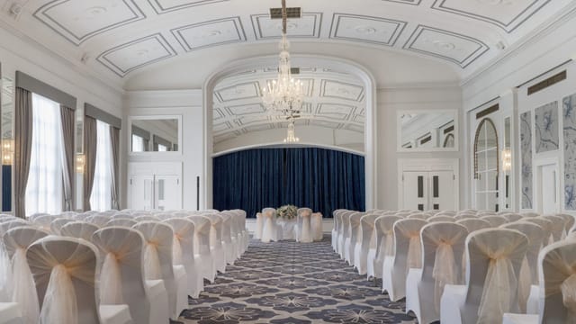 Balmoral Suite - image