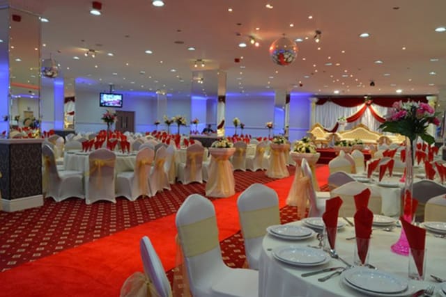 Banquet hall - image
