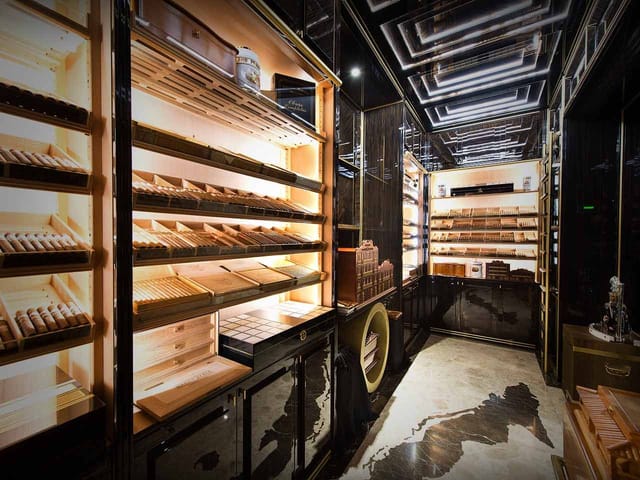 Cigar Terrace - image