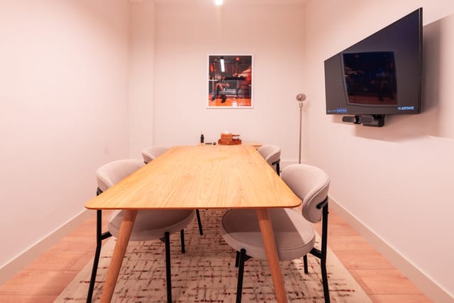 Tyburn Meeting Room (4-person) - image