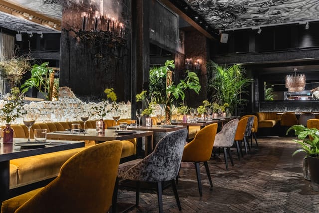 YOPO Restaurant and Bar - image