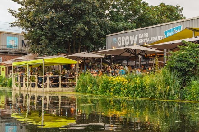 Cultural Venue in Hackney Wick - image