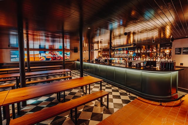 The Metropolitan Bar - image