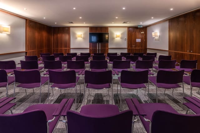 Conference Room Nevern - image