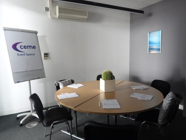 Small meeting room - image
